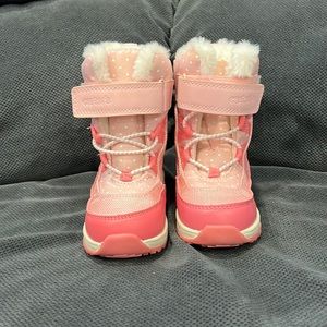 Carters size 7 pink winter boots